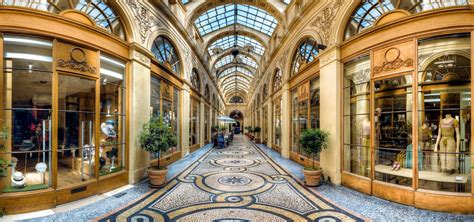 cheap shopping area in paris